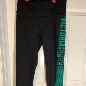 Victoria’s Secret sport crop leggings